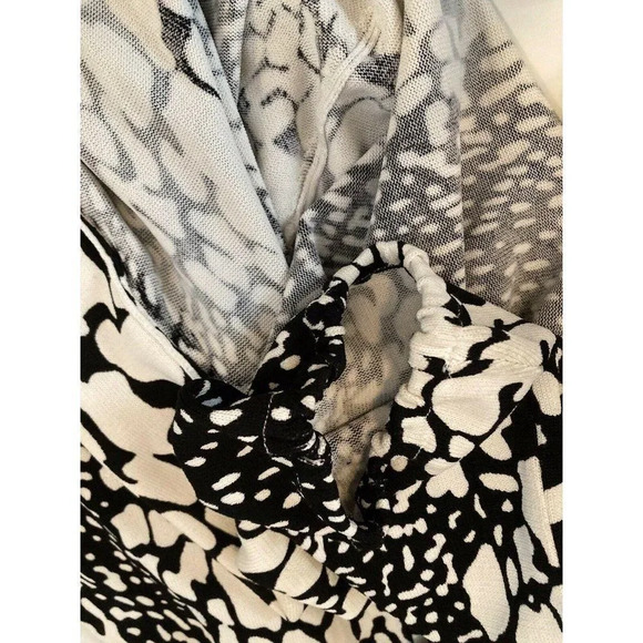 Grace Small Black White Animal Print Knit Cardigan - Picture 8 of 10